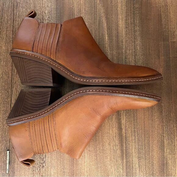 Via Spiga Tan Ankle Boots - Picture 6 of 7